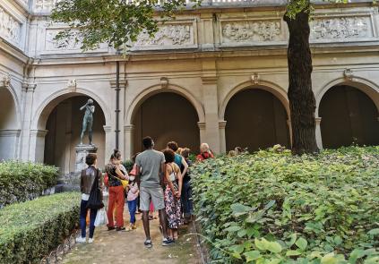 Lecture au jardin