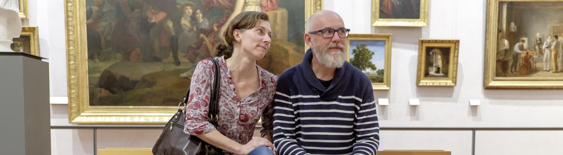 Visiteurs dans les salles