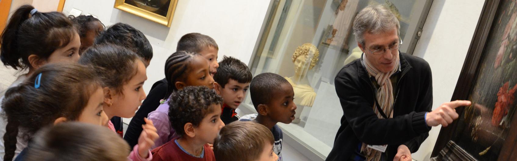 médiateur en visite scolaire