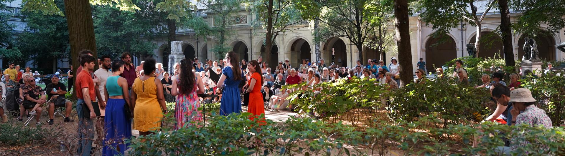 choeur Syllepse, jardin du musée