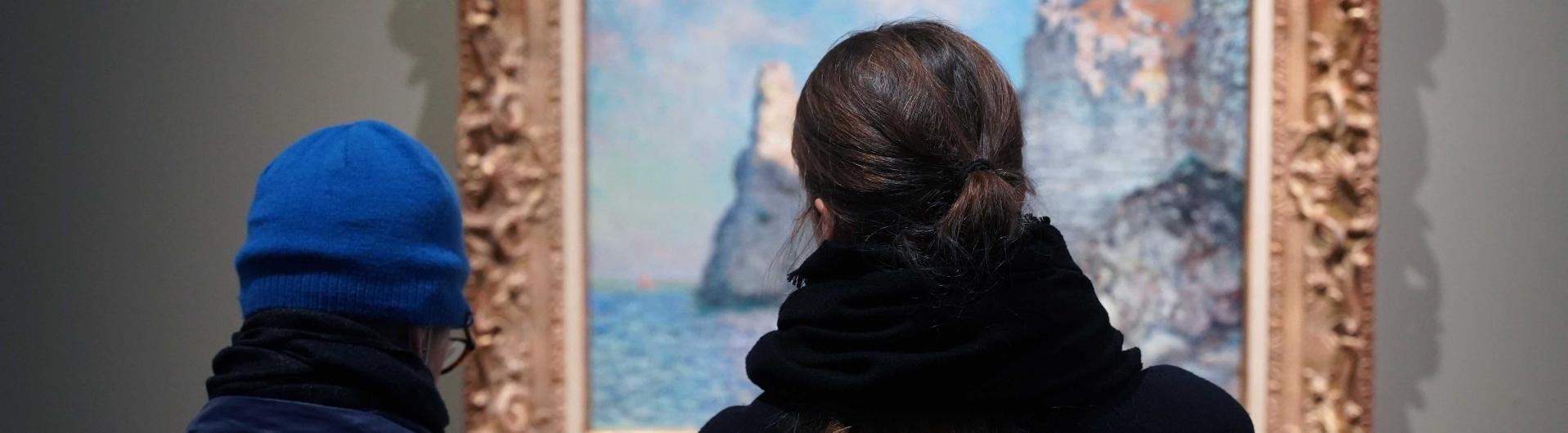 Vue de salle de l'exposition Etretat de la salle Monet