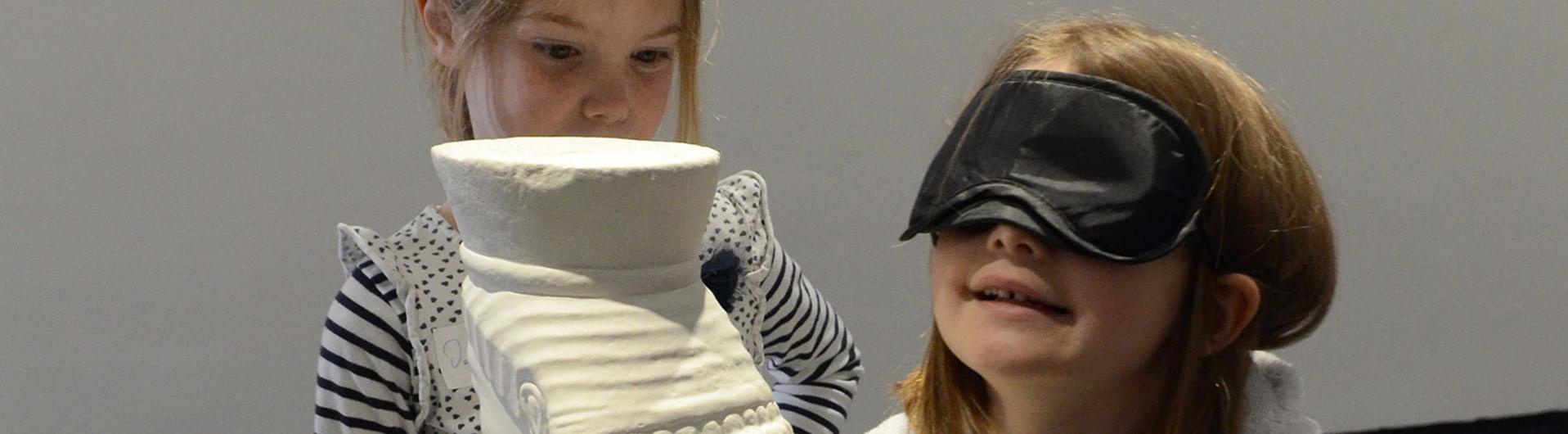 Visites "L'art et les yeux fermés"