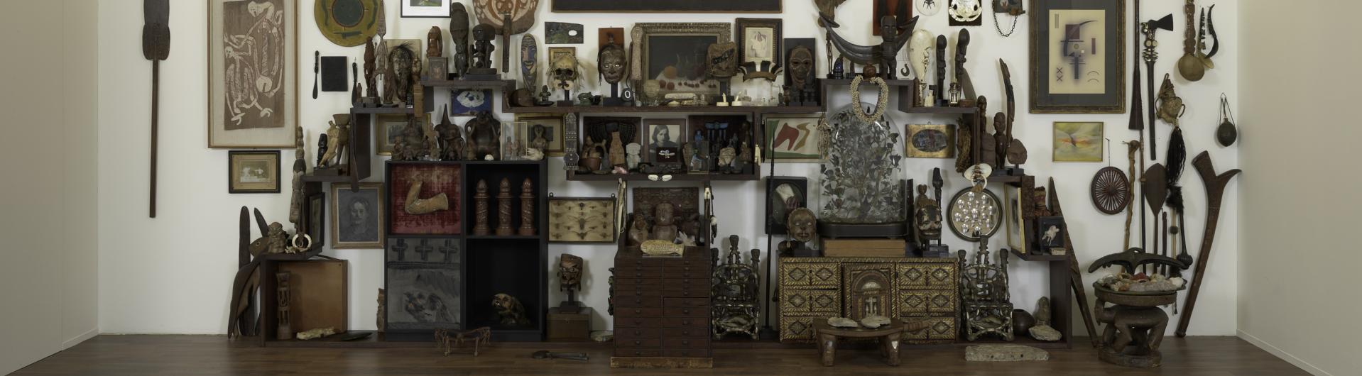 André Breton, 1922-1966, Mur de l'atelier d'André Breton, Centre Pompidou, Paris, Musée national d’art moderne - Centre de création industrielle.