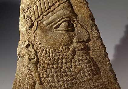 prêtre assyrien