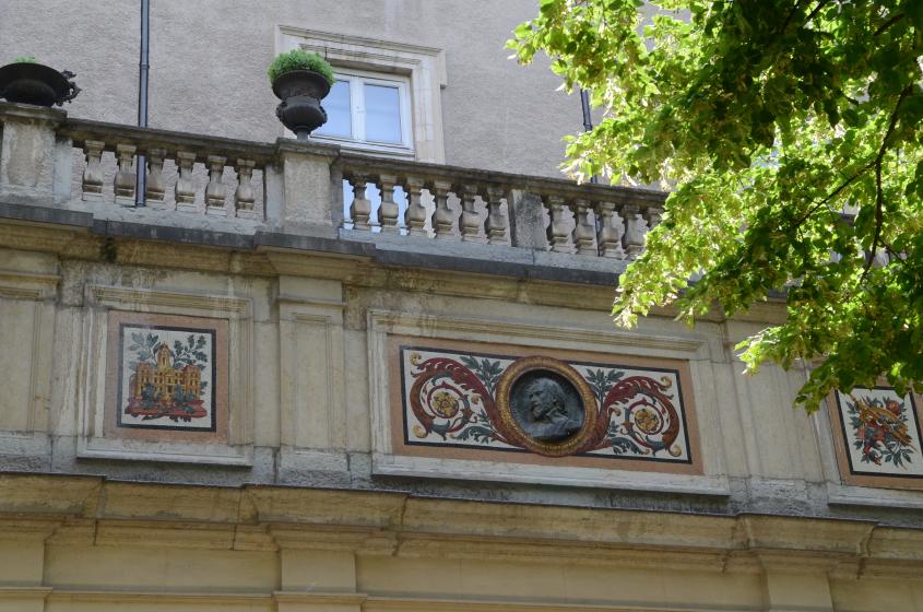 Vue d'un médaillon du jardin du musée